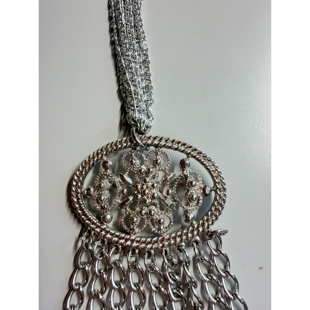 Vintage SARAH COVENTRY Silver Tone Open Oval Pin Brooch Whit Dangle Chain